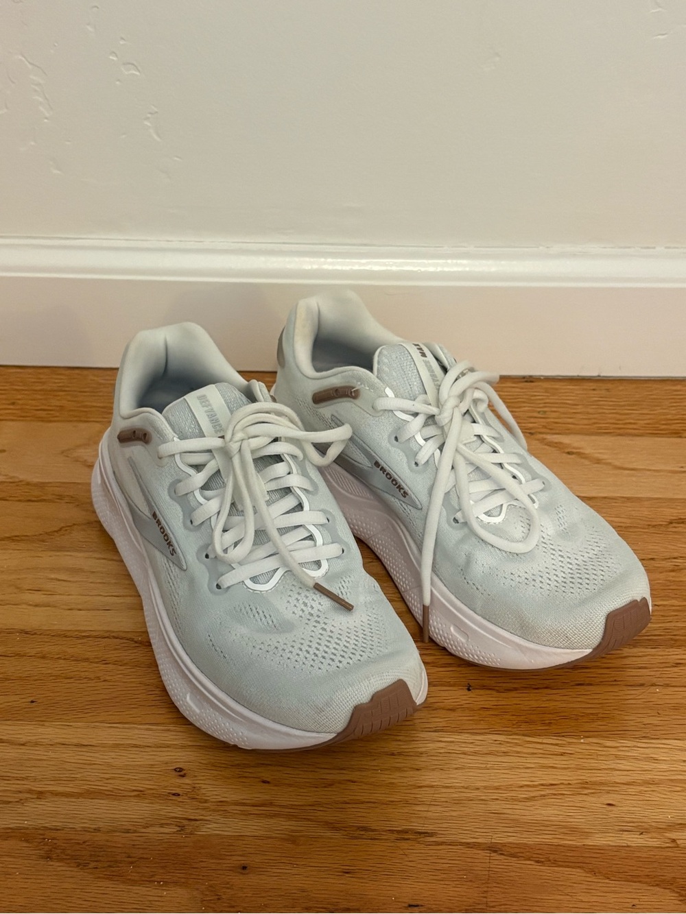 Brooks Mint Green and White Women's Running Sneakers